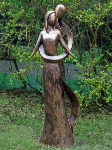 Garden Ornament INFINITE LOVE BRONZE Colour 85cm